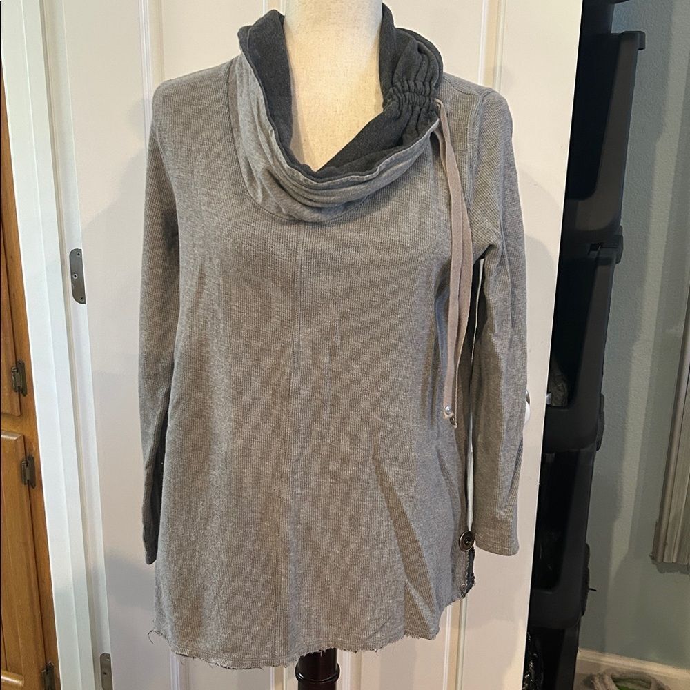 Neon Buddha lt. Charcoal and gray thermal Cowl Neck Sweater small
